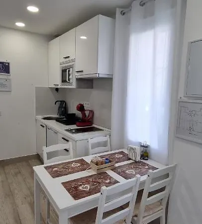 Apartamentos Tanez Santurce A Madrid Exterior photo