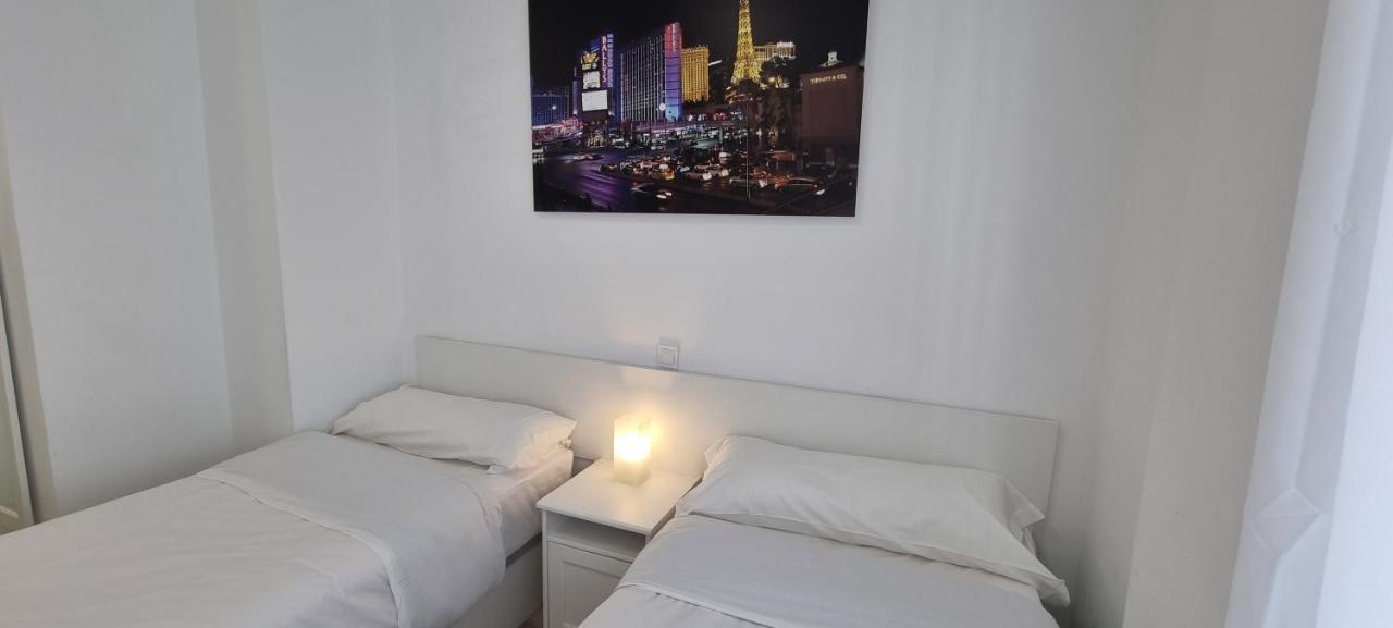 Tanez Santurce A Apartament Madryt